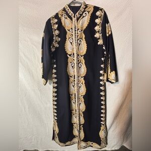 KAFTAN SZ L (estimated) Bespoke Embroidered Slit Buttons Lined No Shoudler Pads